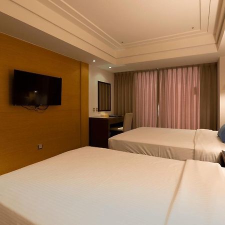 Ever Delightful Business Hotel Chiayi Buitenkant foto