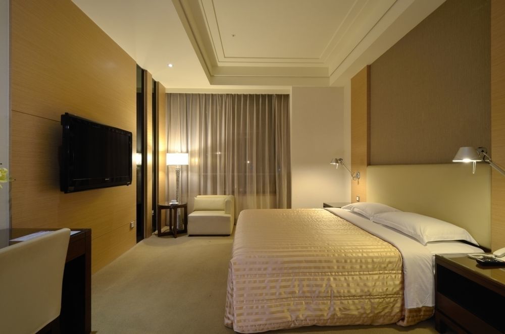Ever Delightful Business Hotel Chiayi Buitenkant foto