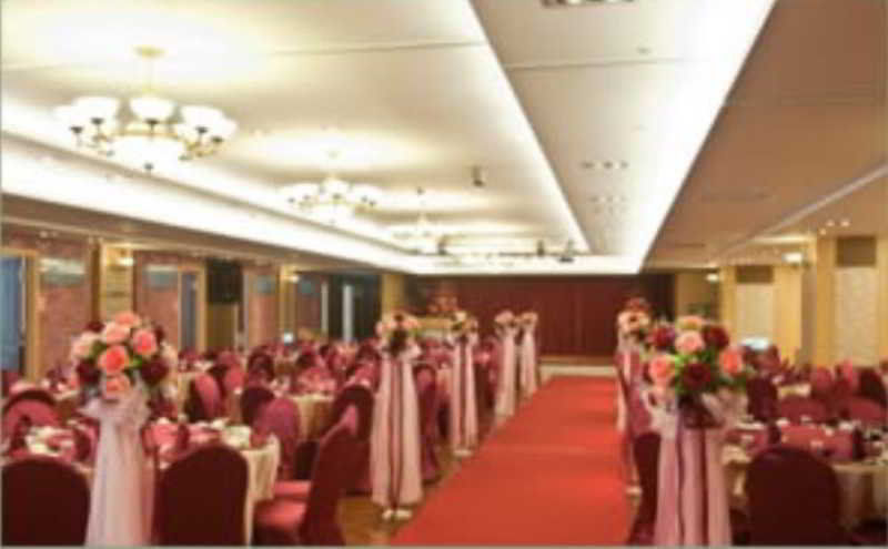Ever Delightful Business Hotel Chiayi Buitenkant foto