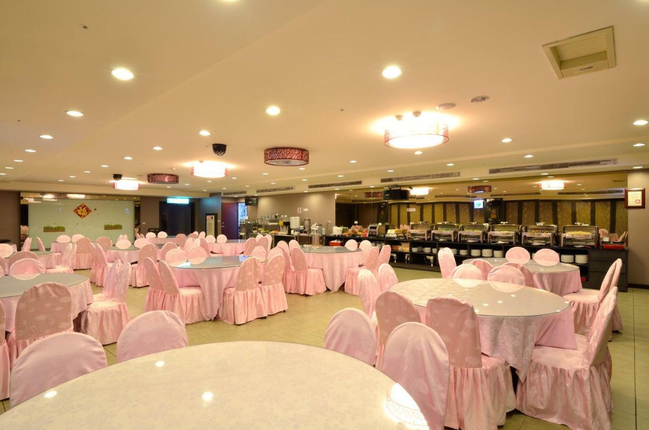 Ever Delightful Business Hotel Chiayi Buitenkant foto