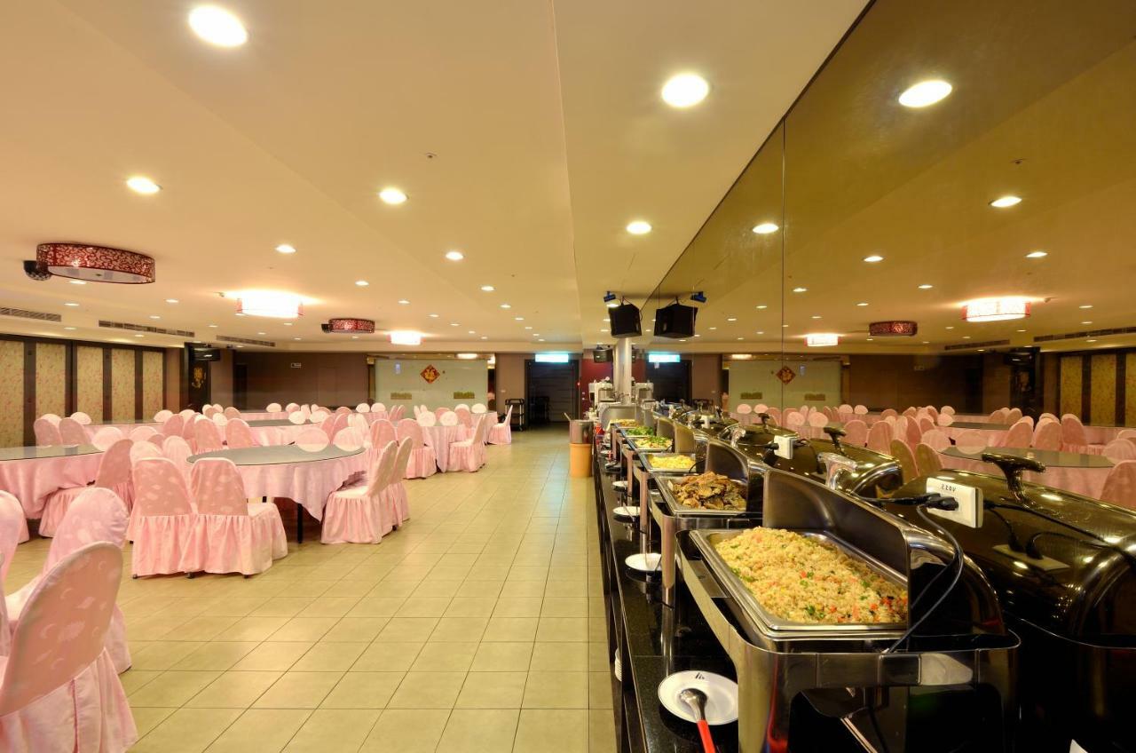 Ever Delightful Business Hotel Chiayi Buitenkant foto