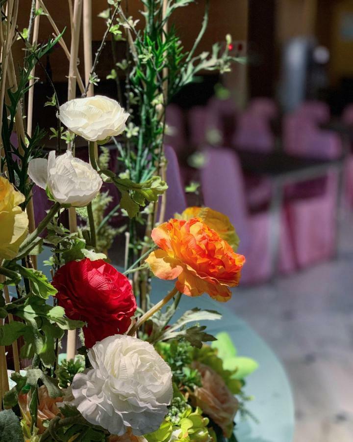 Ever Delightful Business Hotel Chiayi Buitenkant foto