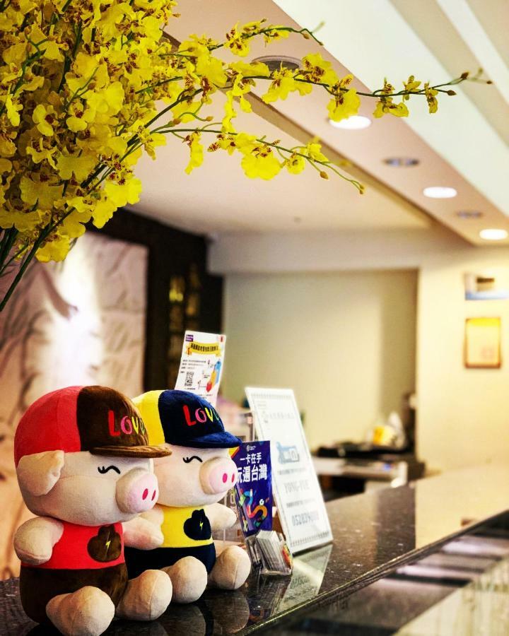 Ever Delightful Business Hotel Chiayi Buitenkant foto