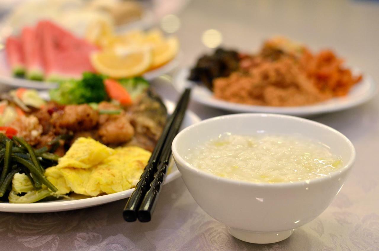 Ever Delightful Business Hotel Chiayi Buitenkant foto