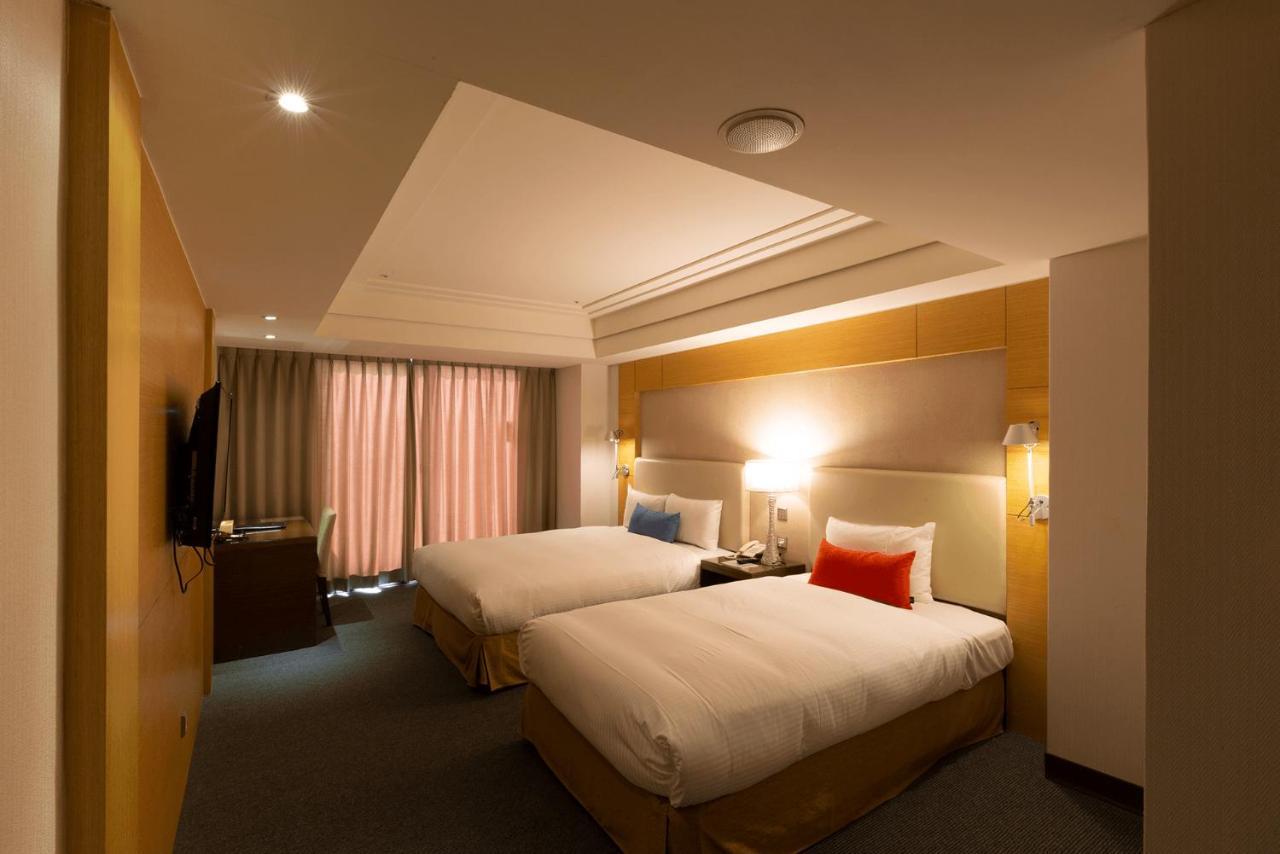 Ever Delightful Business Hotel Chiayi Buitenkant foto