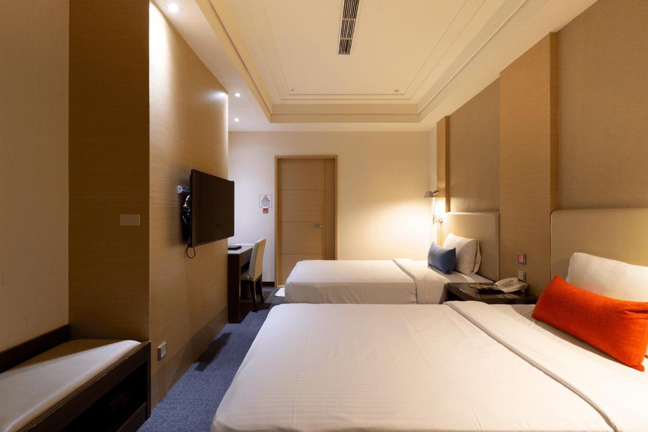 Ever Delightful Business Hotel Chiayi Buitenkant foto