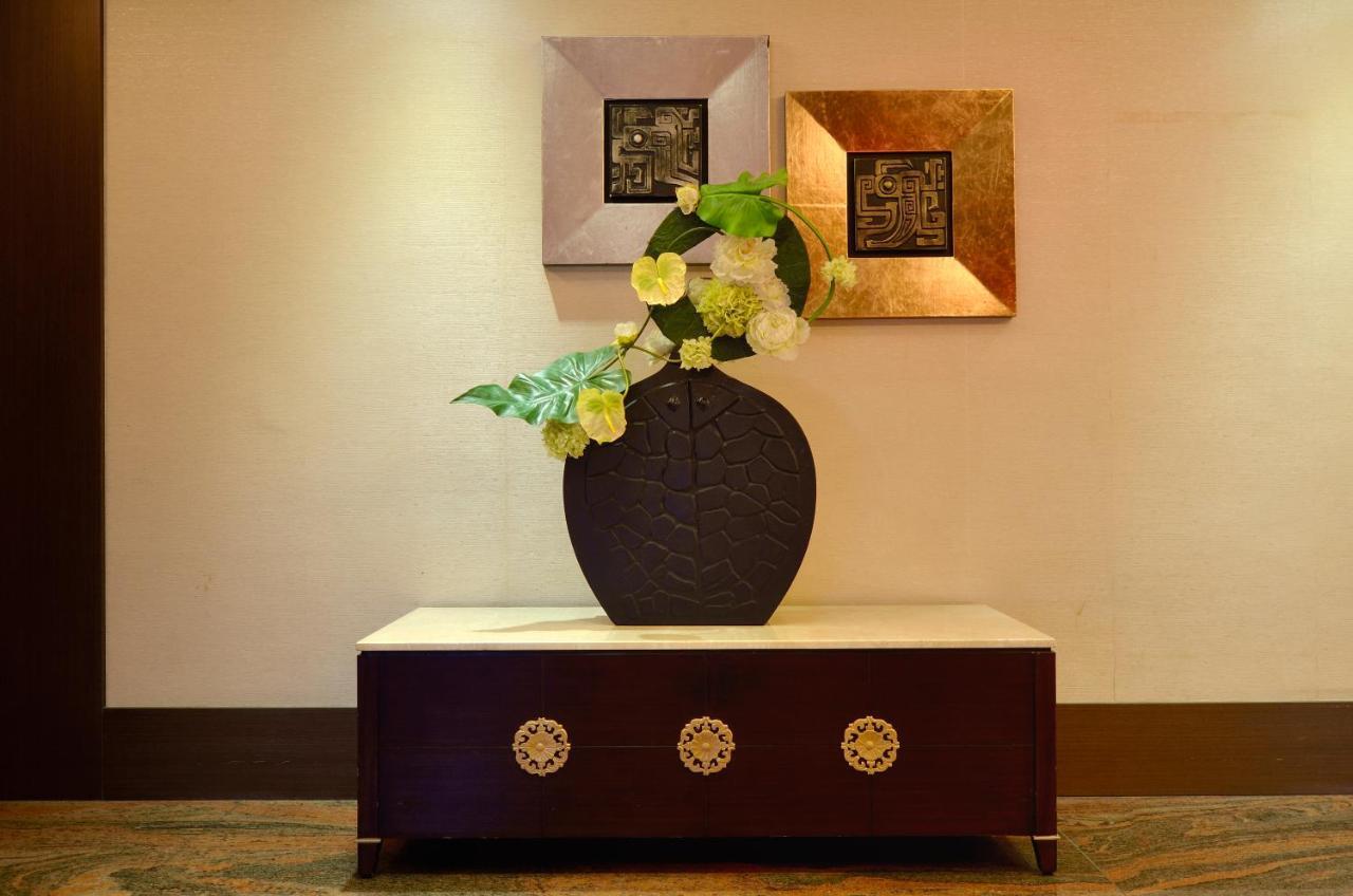 Ever Delightful Business Hotel Chiayi Buitenkant foto