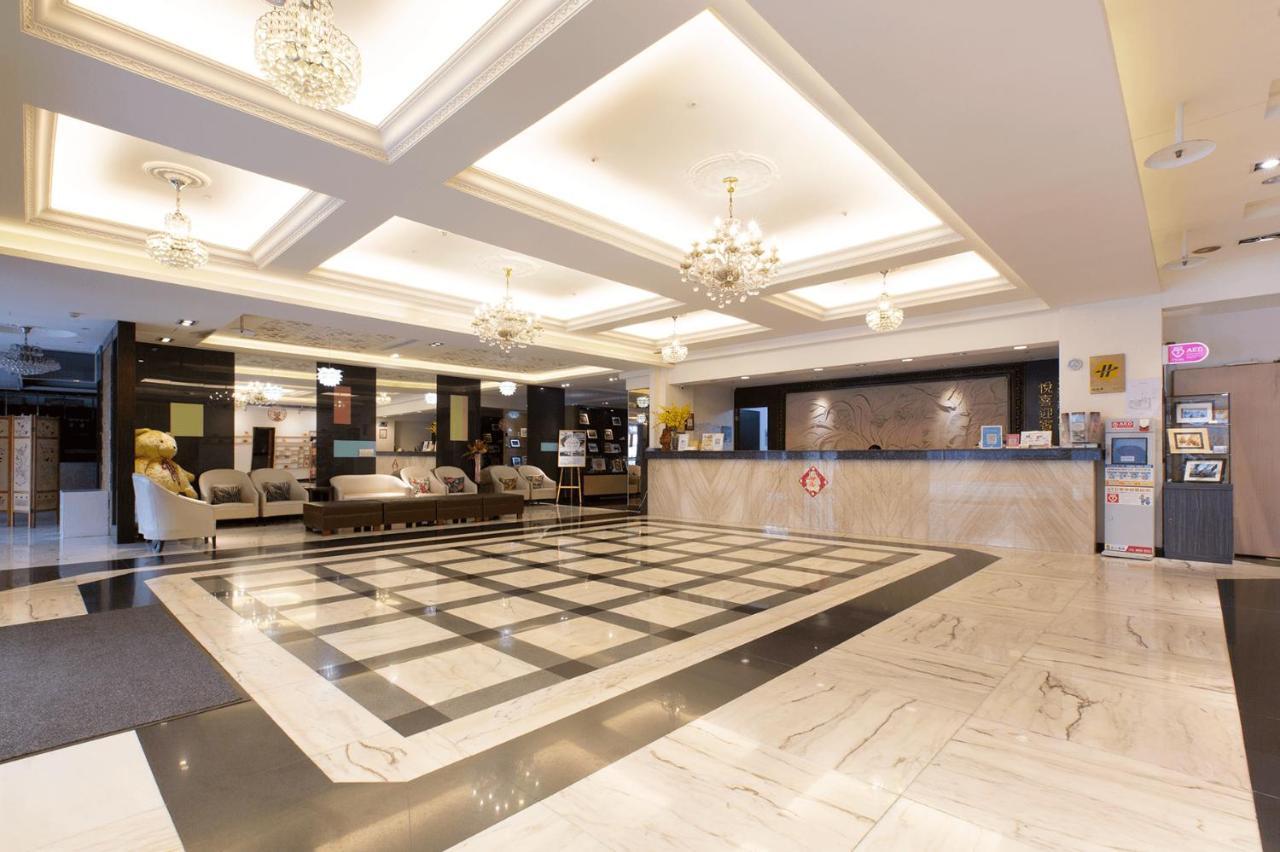 Ever Delightful Business Hotel Chiayi Buitenkant foto