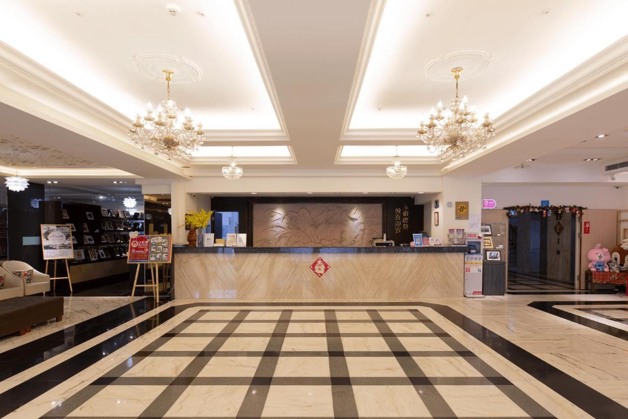 Ever Delightful Business Hotel Chiayi Buitenkant foto
